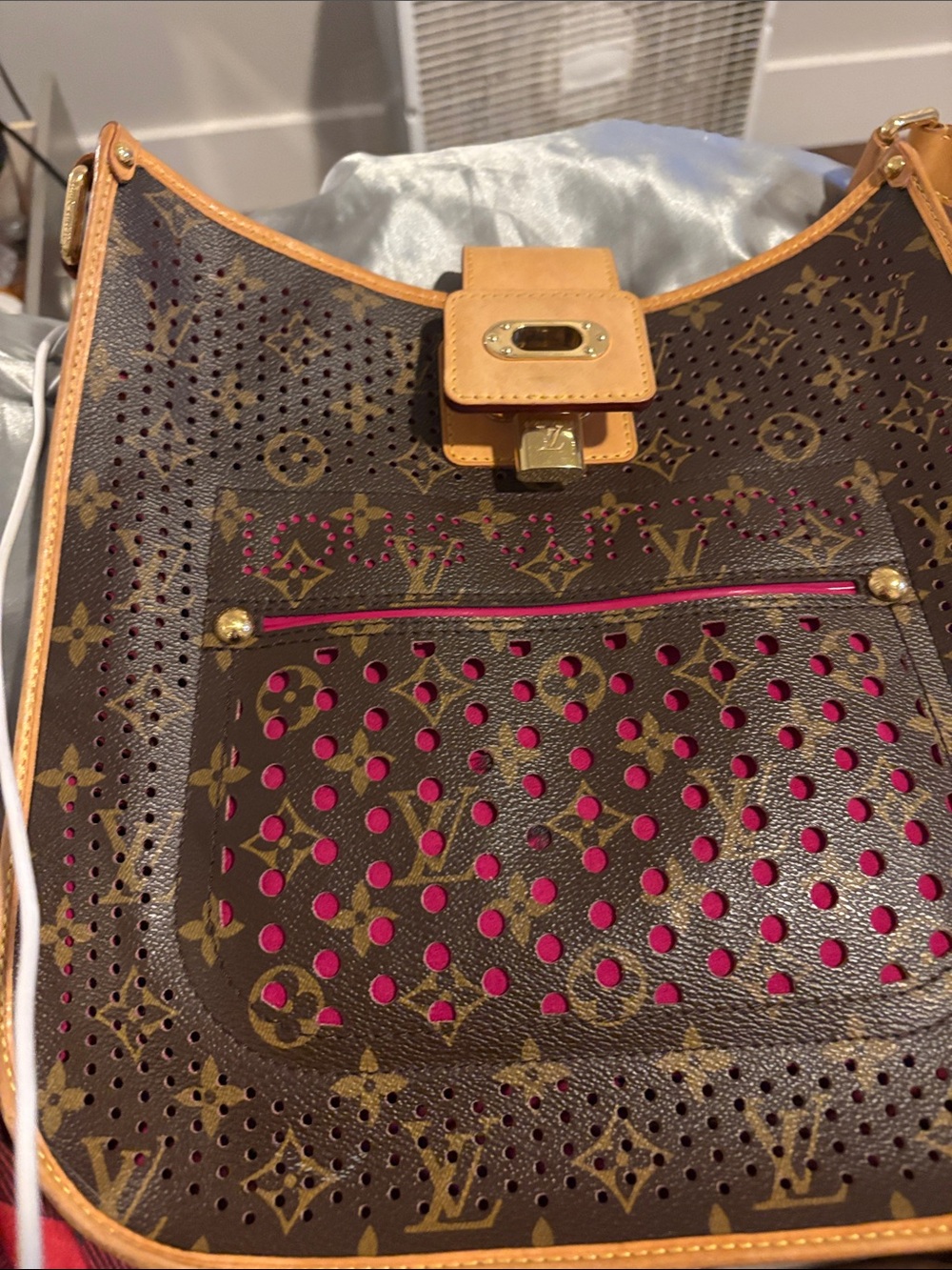 Louis Vuitton Brown Monogram Perforated Hobo with Pink Underlay - Picture 5 of 5